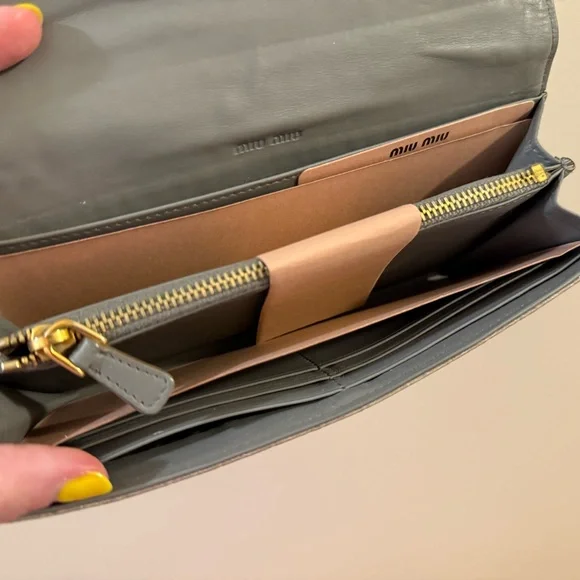 Miu Miu - Taupe Crocodile Embossed Wallet - Picture 8 of 9